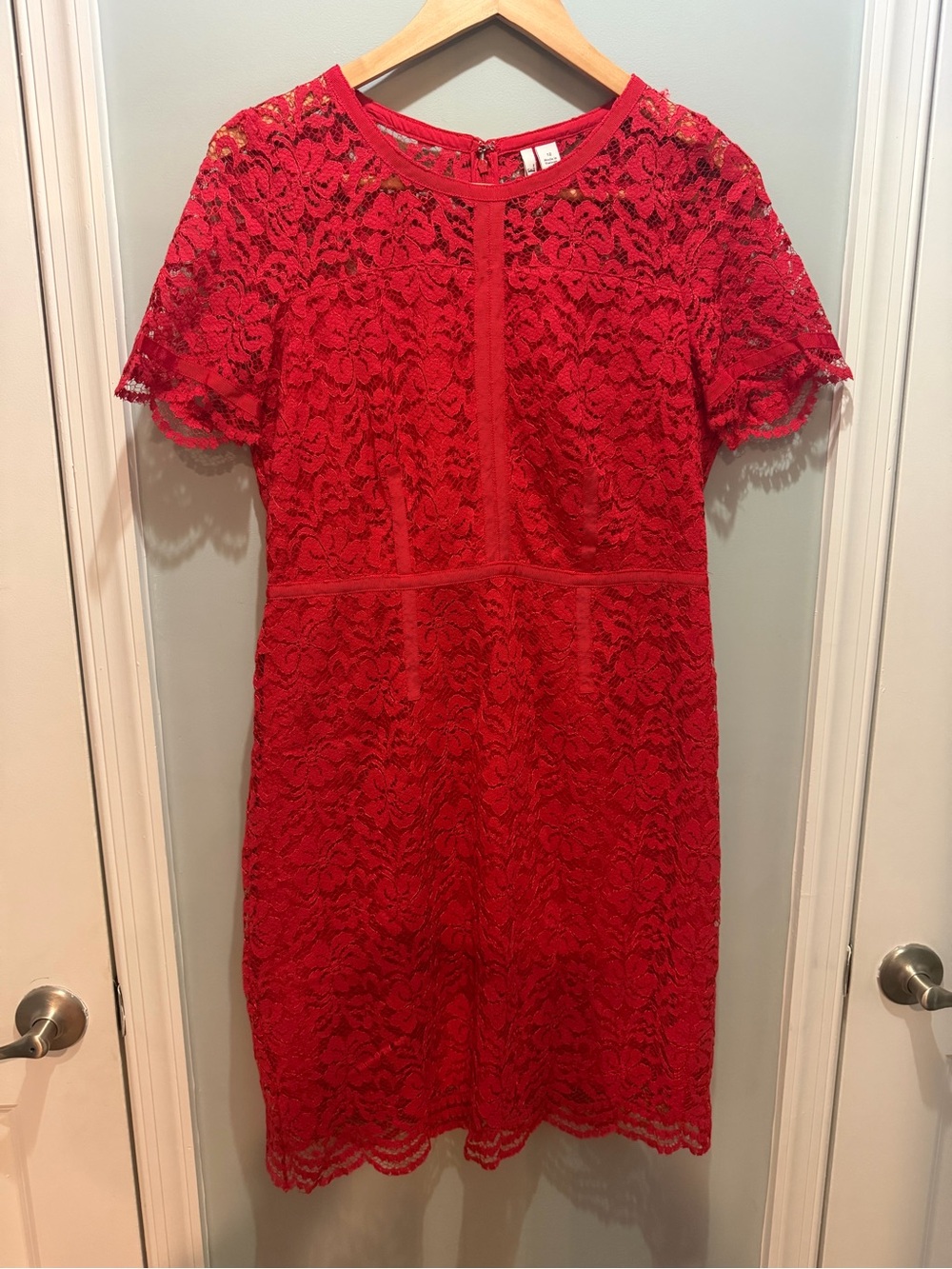 Elle Red Floral Lace Short Sleeve Dress